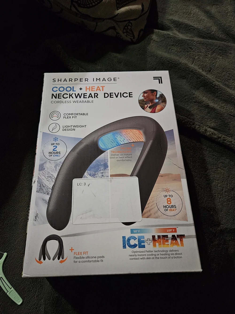 Sharper Image Cordless Cool & Heat Neckwear Device - White & Bkack